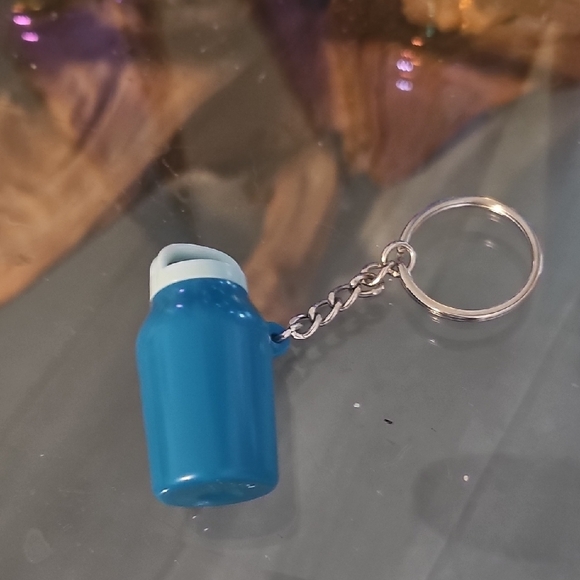 Tupperware Blue Key Holder - Picture 2 of 2